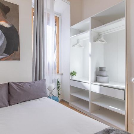 Iflat Navona White And Stylish Apartment Rome Bagian luar foto