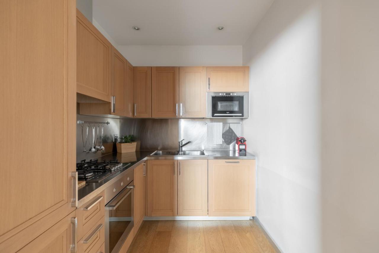 Iflat Navona White And Stylish Apartment Rome Bagian luar foto
