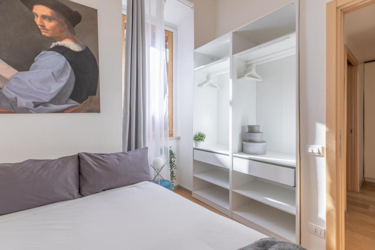 Iflat Navona White And Stylish Apartment Rome Bagian luar foto